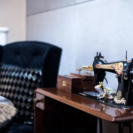 Far From Apartament *