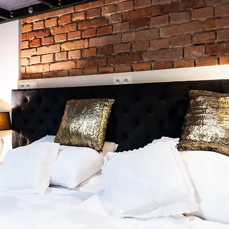 Far From Apartament *