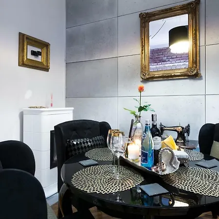 Apartment Far From Krakau