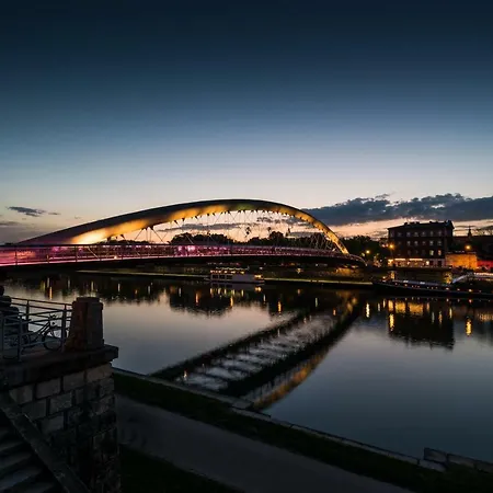 家外之家旅馆 *