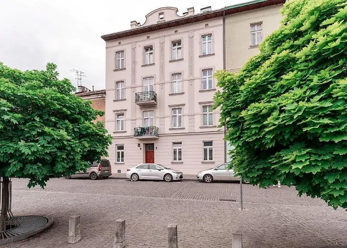 Apartament Far From *