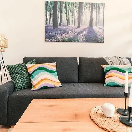 Apartment Far From Krakow