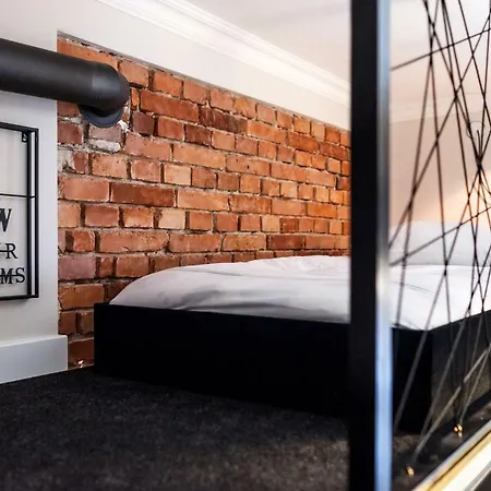 Apartament Far From